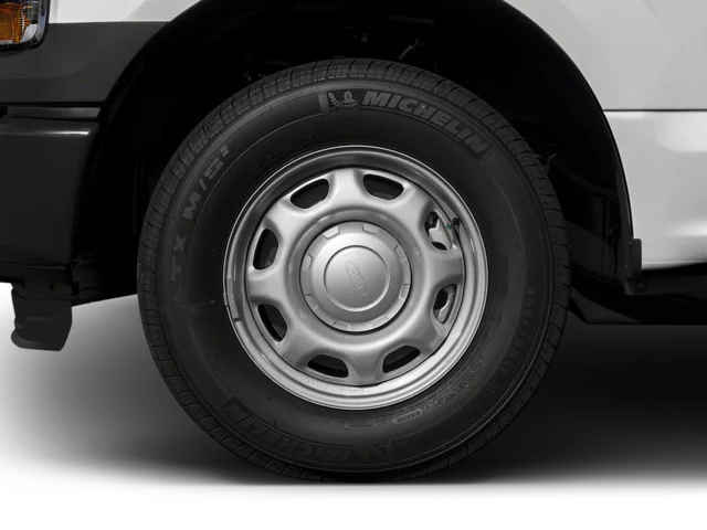 Used 2017 Gray Ford XL image 17