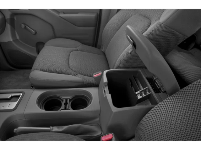 Used 2015 Silver Nissan S image 12