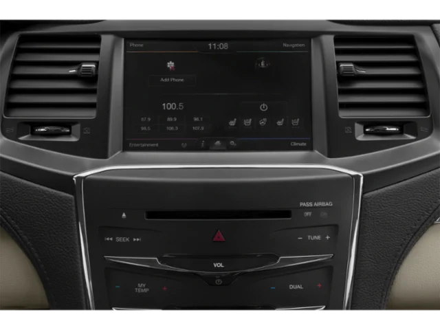 Used 2015  Lincoln base image 20