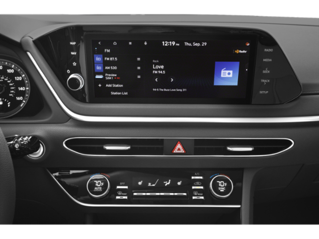 Used 2023 Gray Hyundai SEL image 10