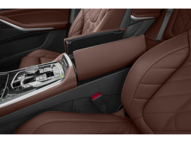 Used 2024 Red BMW xDrive50e image 10