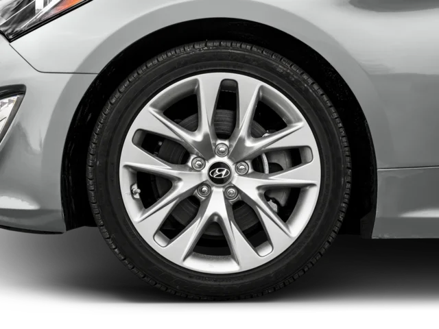 Used 2016 White Hyundai 3.8 image 16