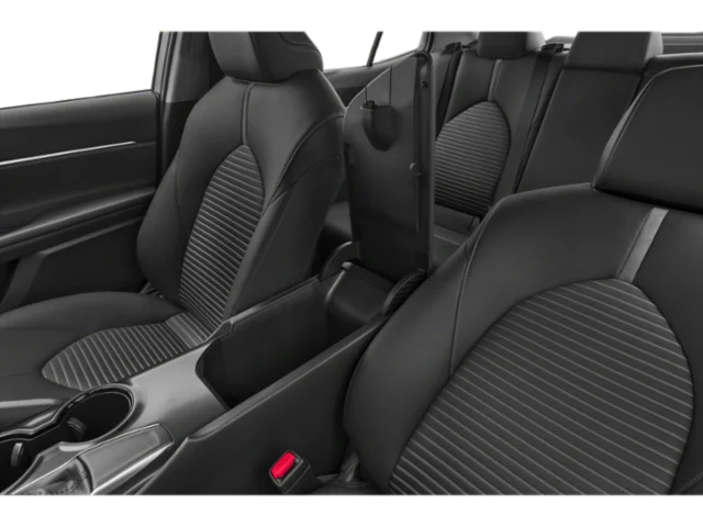 Used 2018 White Toyota SE image 18
