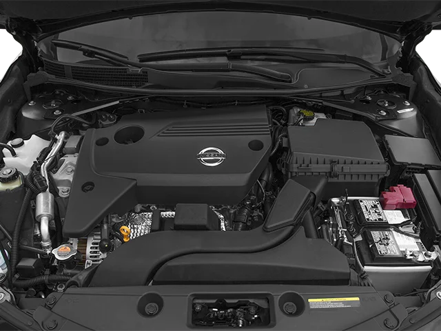 Used 2014 White Nissan 2.5 S image 11