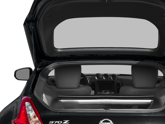 Used 2016 Red Nissan Base image 14