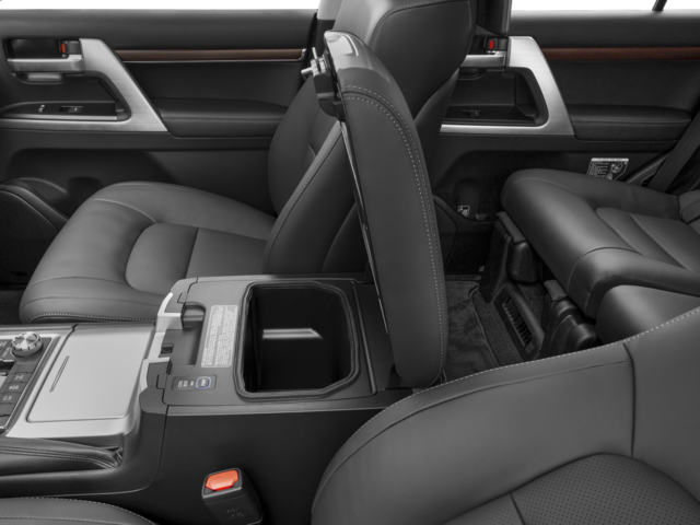 Used 2018 White Toyota Base image 12