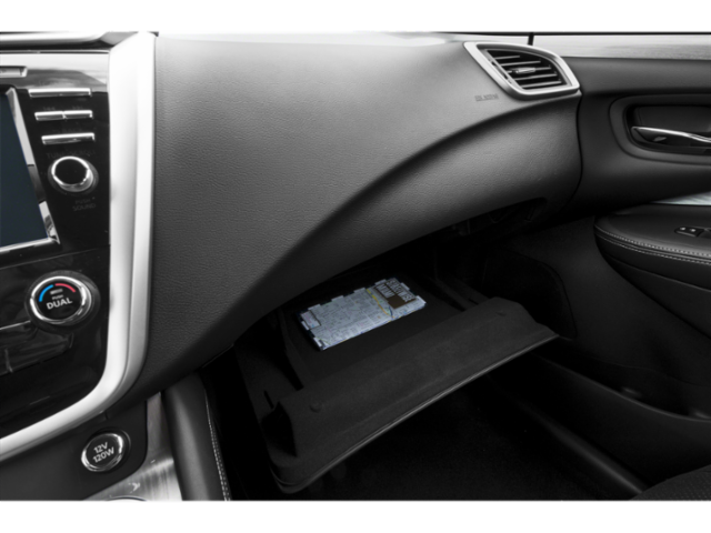 Used 2015 Black Nissan S image 14
