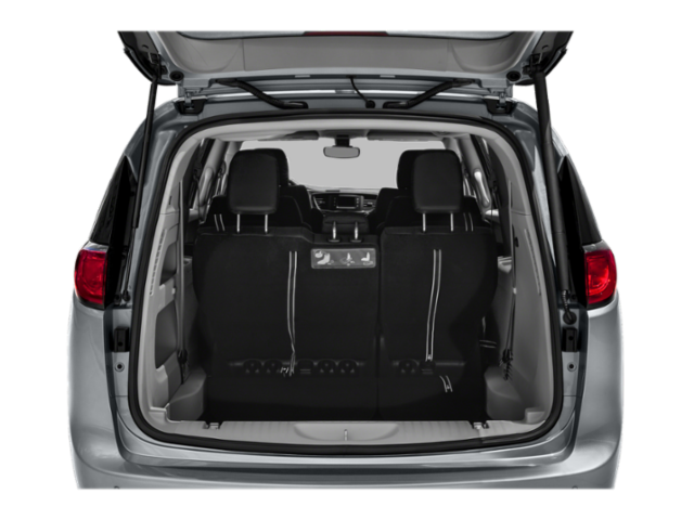 Used 2019 Crystal Metallic Chrysler Touring L Plus image 9