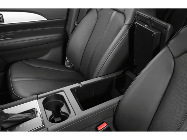 Used 2015 Pearl White Lincoln base image 13