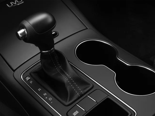 Used 2016 Black Kia LX image 8