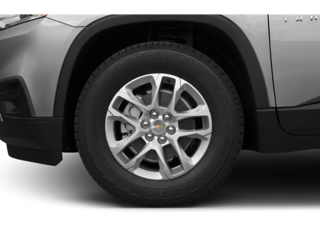 Used 2018  Chevrolet LS image 11