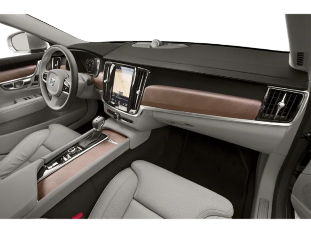 Used 2018 White Volvo T5 Momentum image 12