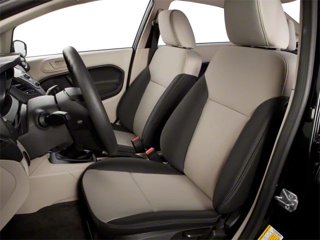 Used 2013 Red Ford SE image 6