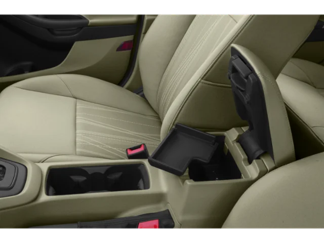 Used 2018 Black Ford SE image 18