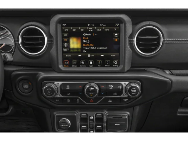 Used 2022 Black Clearcoat Jeep High Altitude image 7