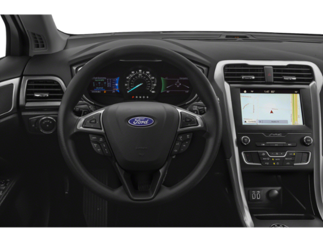 Used 2020 White Ford SE image 4