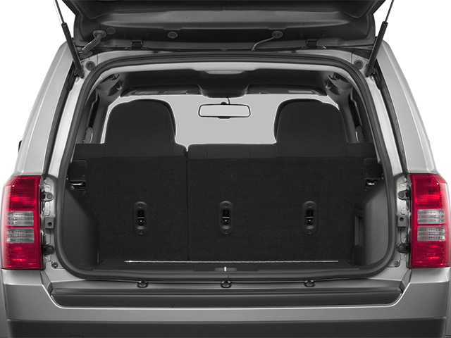 Used 2014 Red Jeep Latitude image 9