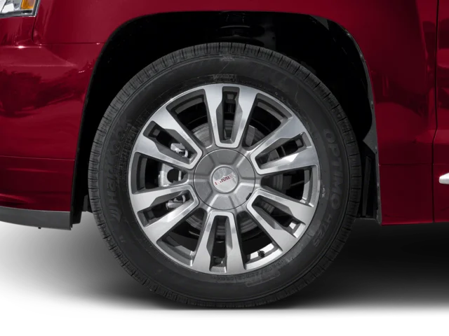 Used 2016 Silver GMC Denali image 8