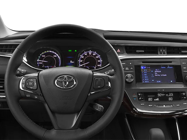 Used 2013 Silver Toyota XLE Touring image 4