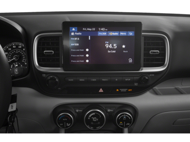 Used 2022 Silver Hyundai SEL image 7