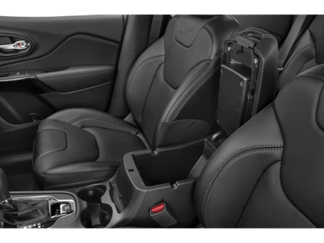 Used 2023 Sting-Gray Clearcoat Jeep Altitude Lux image 11